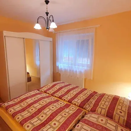 In - Balaton 33875 *